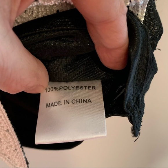 Juliette black and white embroidered sequined dressy tank top. Size M - Picture 8 of 9